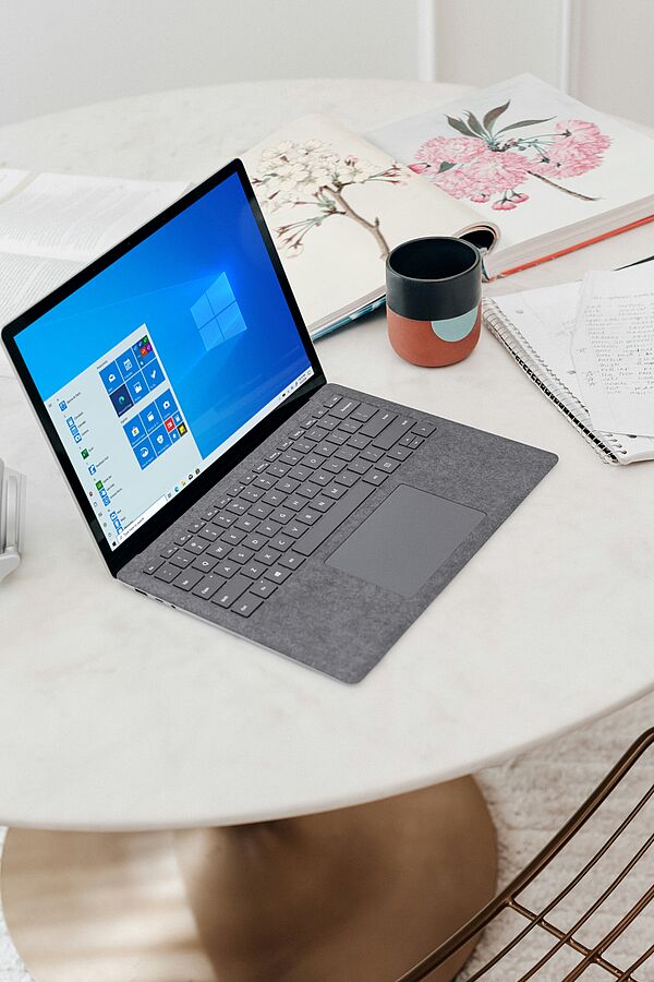 Microsoft Surface Laptop